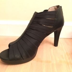 Fun High Black Pumps